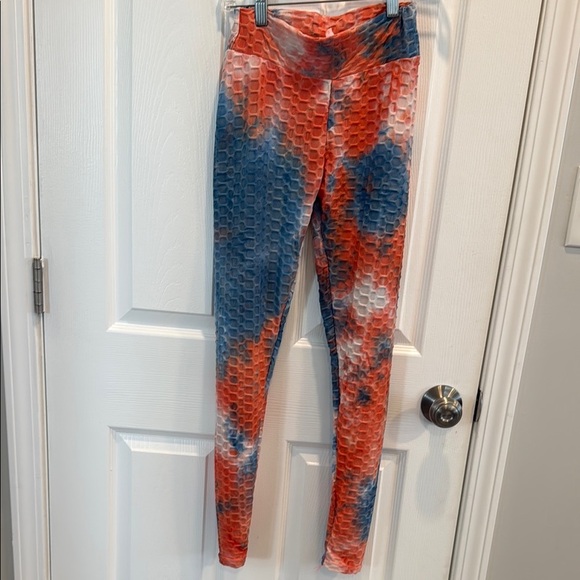 Red and Blue Tie-Dye Leggings with Abstract Design - Picture 2 of 7